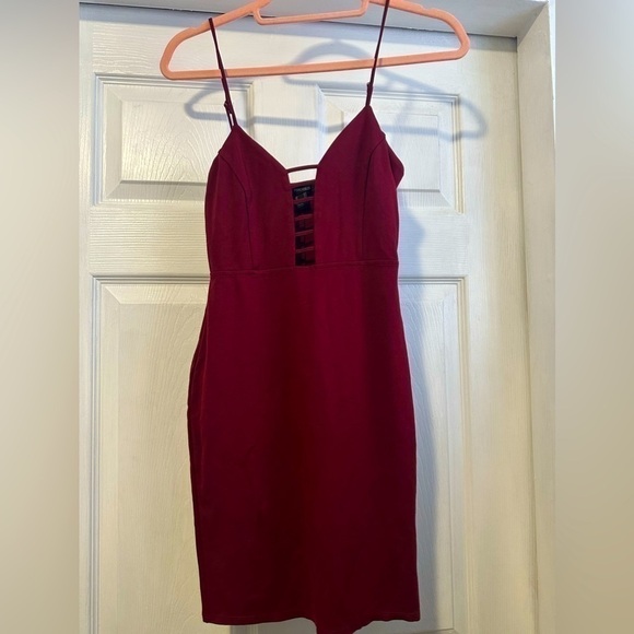 Forever 21 Short Spaghetti Strap Dress with Cutout Holes in Front, Size Small - Picture 1 of 8